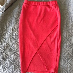 Tight wrapped coral skirt